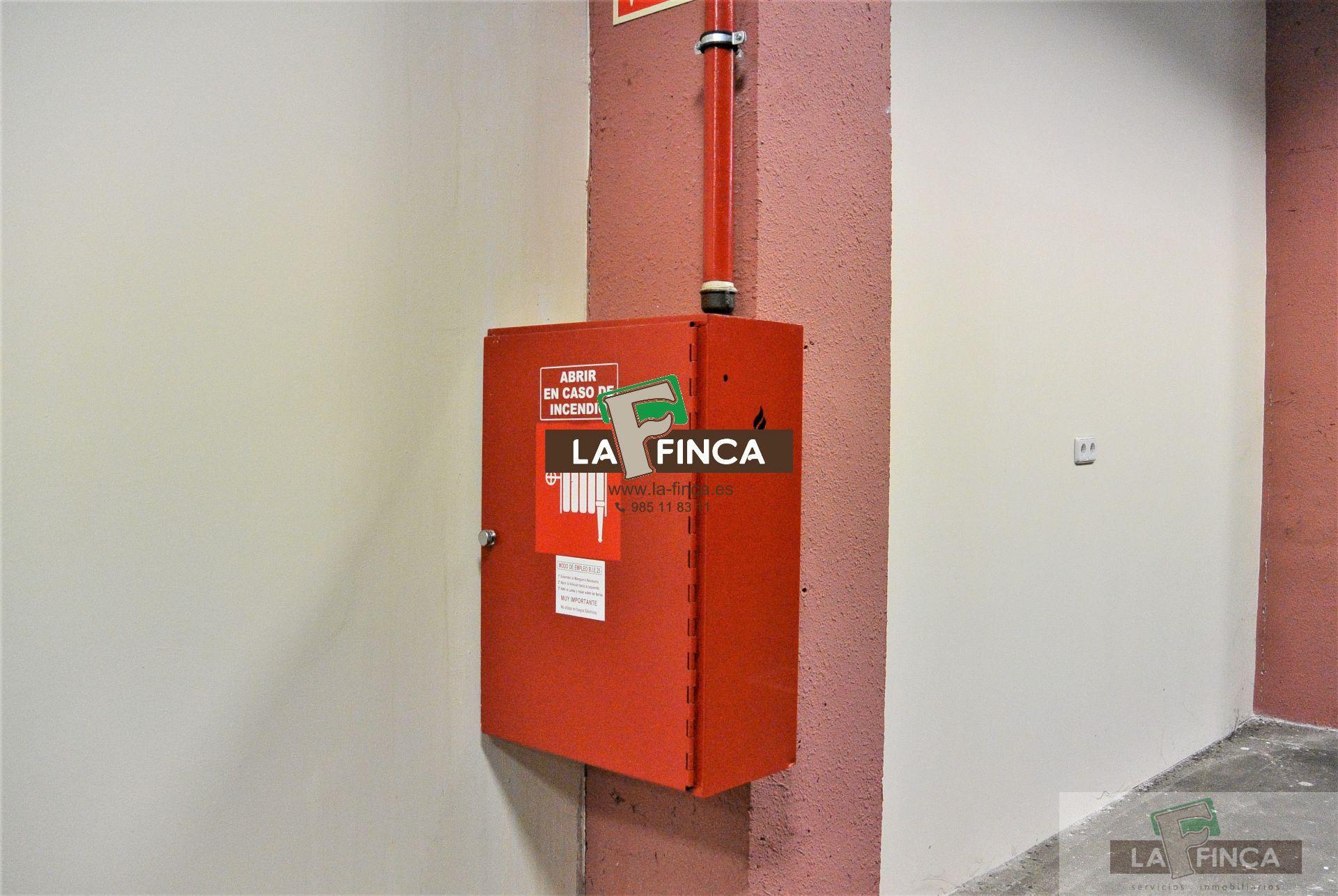 For rent of commercial in Oviedo