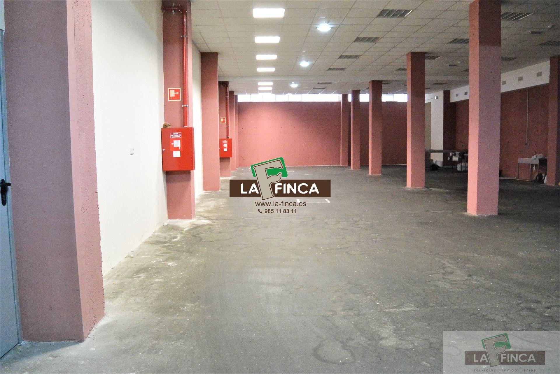 For rent of commercial in Oviedo