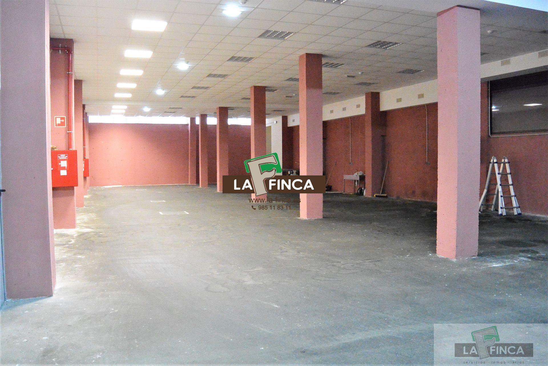 For rent of commercial in Oviedo