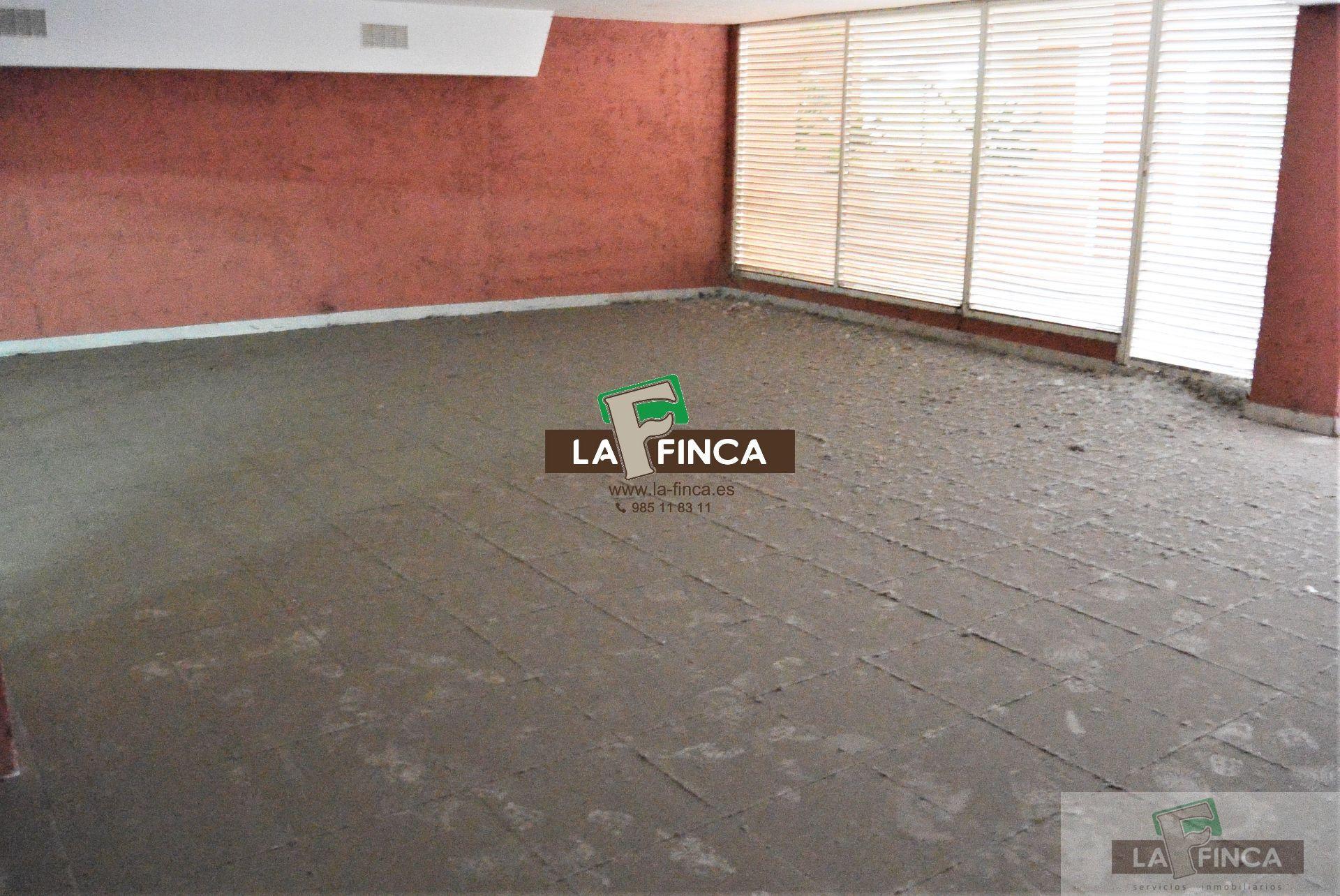 For rent of commercial in Oviedo