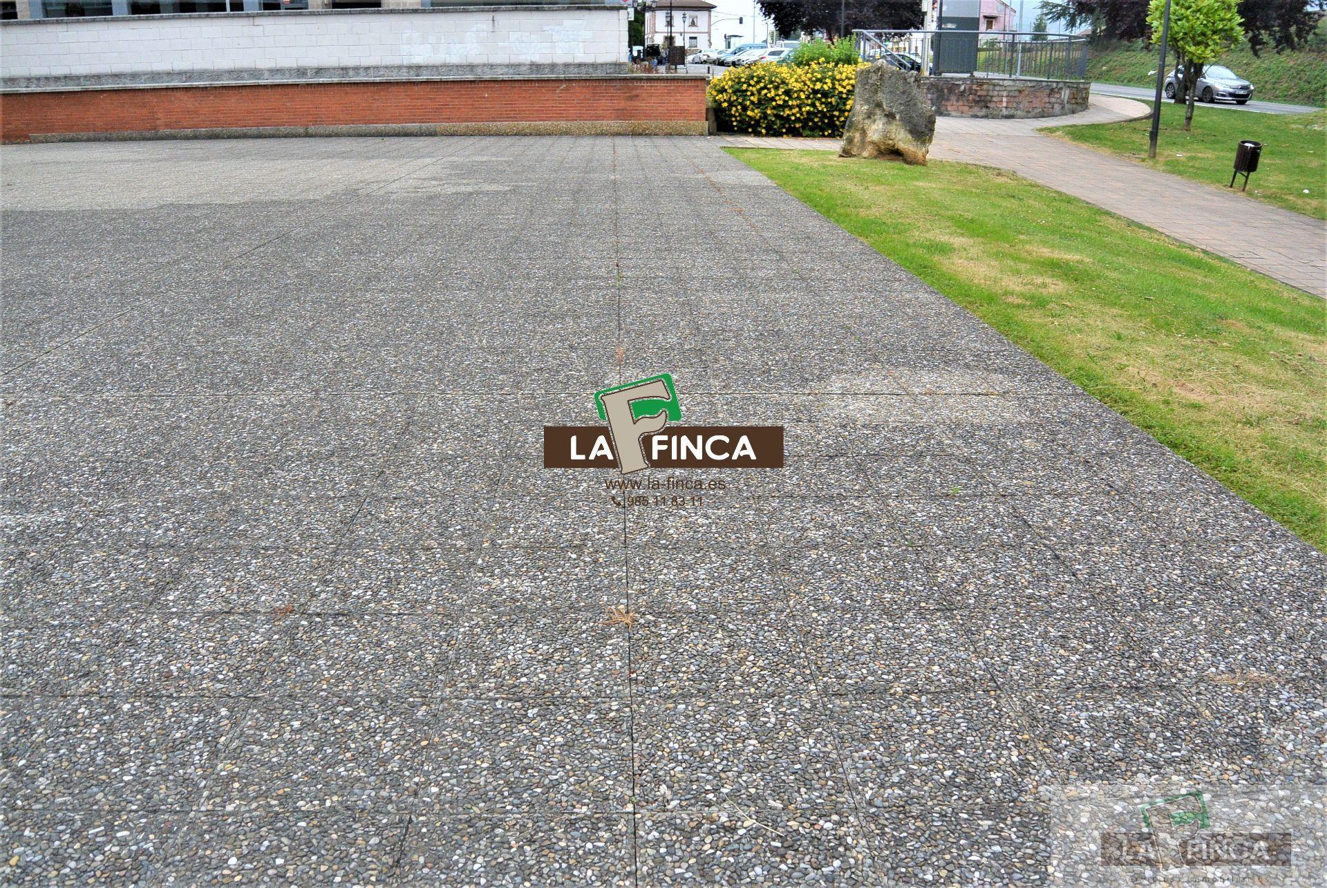 For rent of commercial in Oviedo