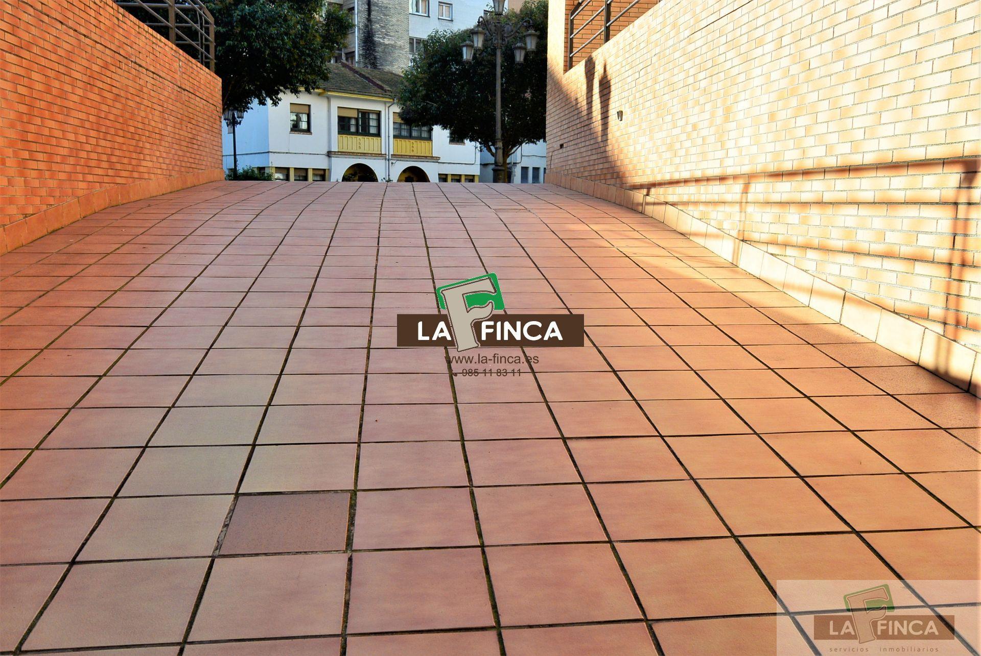 For sale of garage in Oviedo