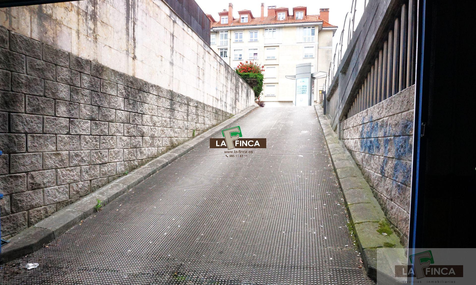 For sale of garage in Oviedo