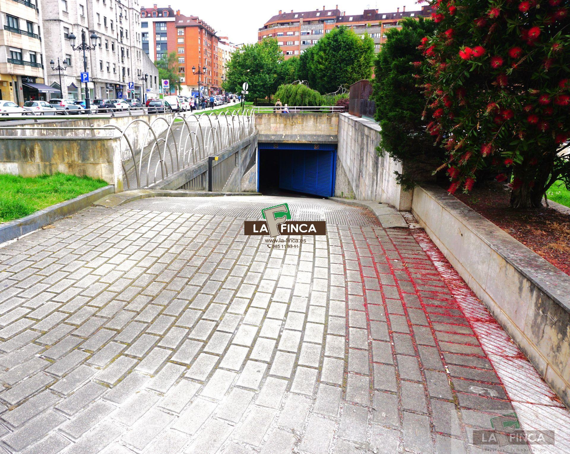 For sale of garage in Oviedo