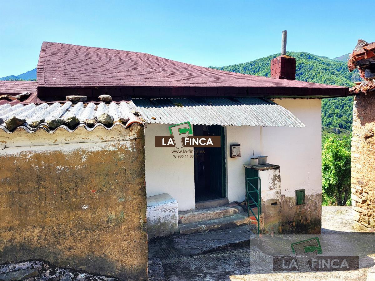 For sale of house in Teverga