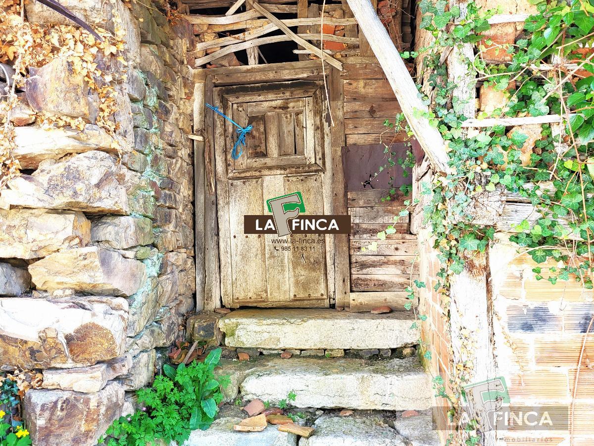 For sale of house in Teverga