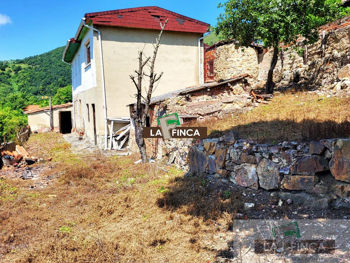 For sale of house in Teverga
