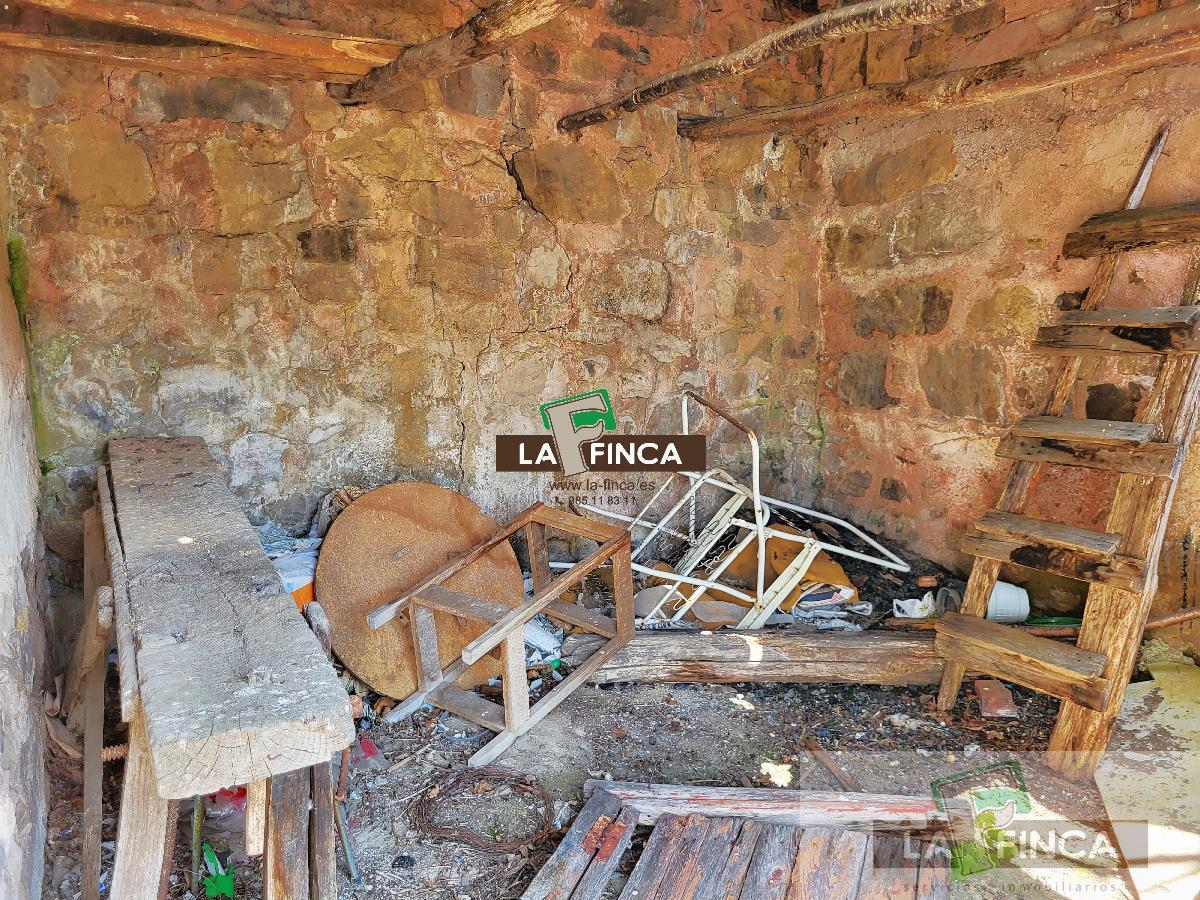 For sale of house in Teverga