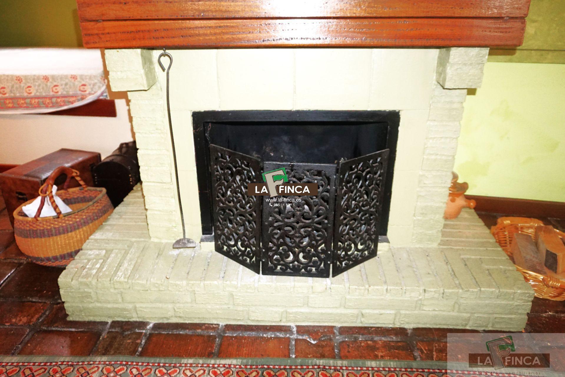 For sale of penthouse in Oviedo