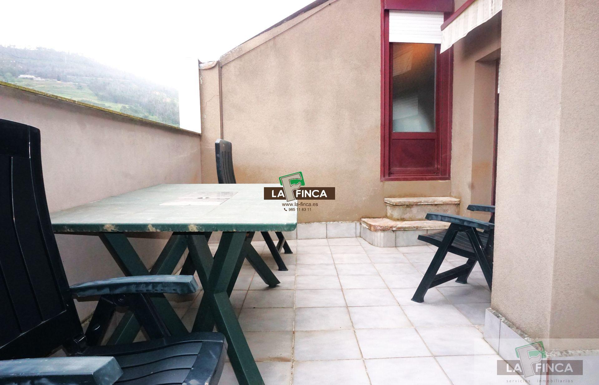 For sale of penthouse in Oviedo