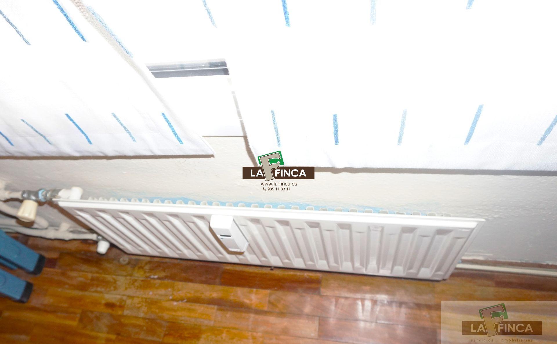 For sale of penthouse in Oviedo