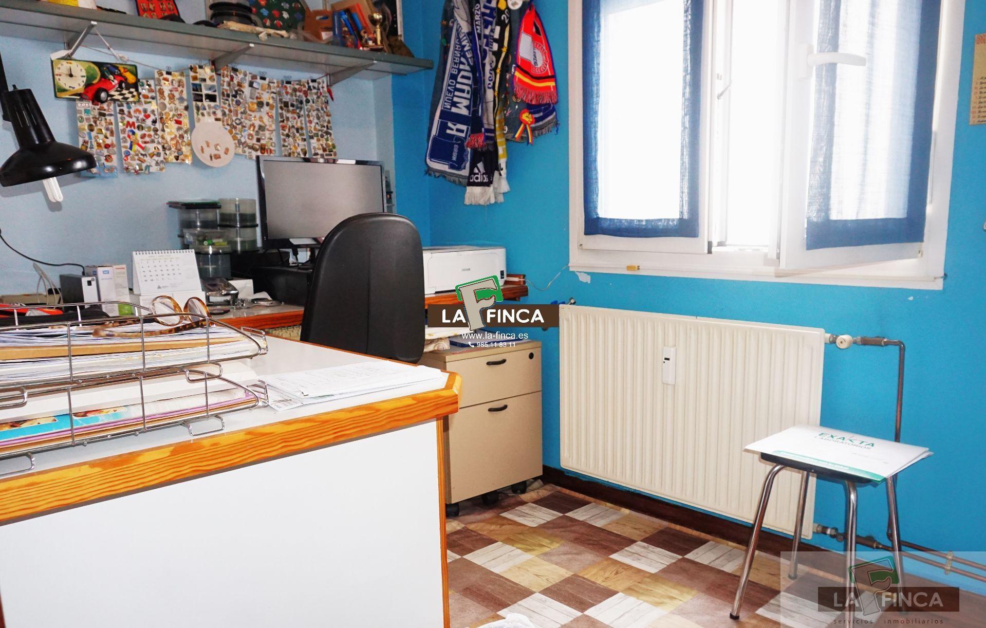 For sale of penthouse in Oviedo