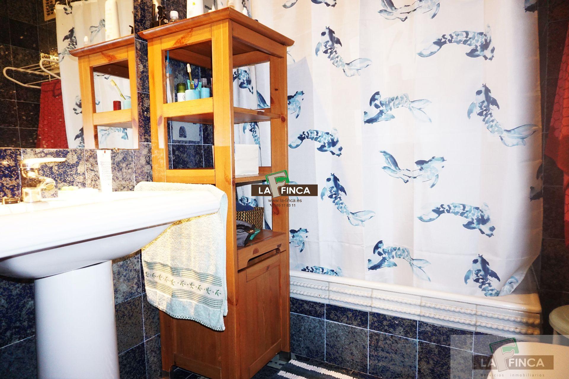 For sale of penthouse in Oviedo