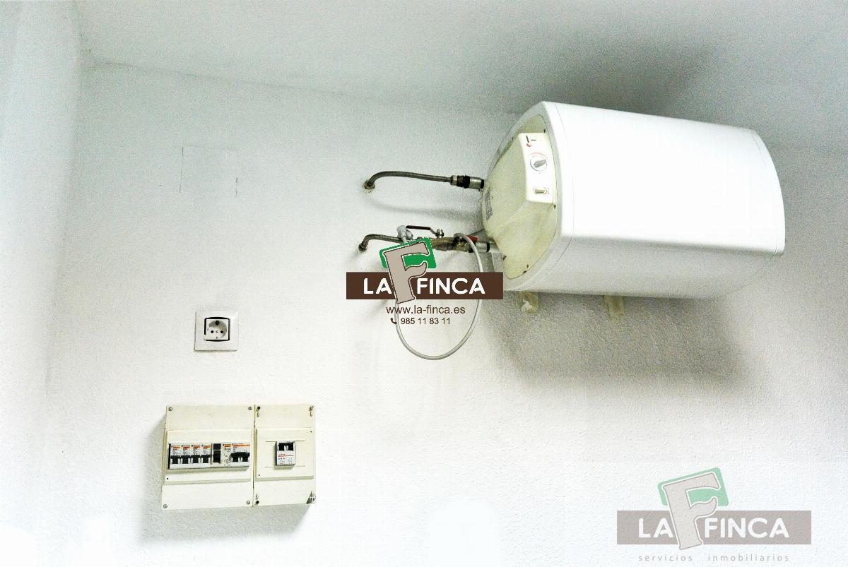 For sale of commercial in Oviedo