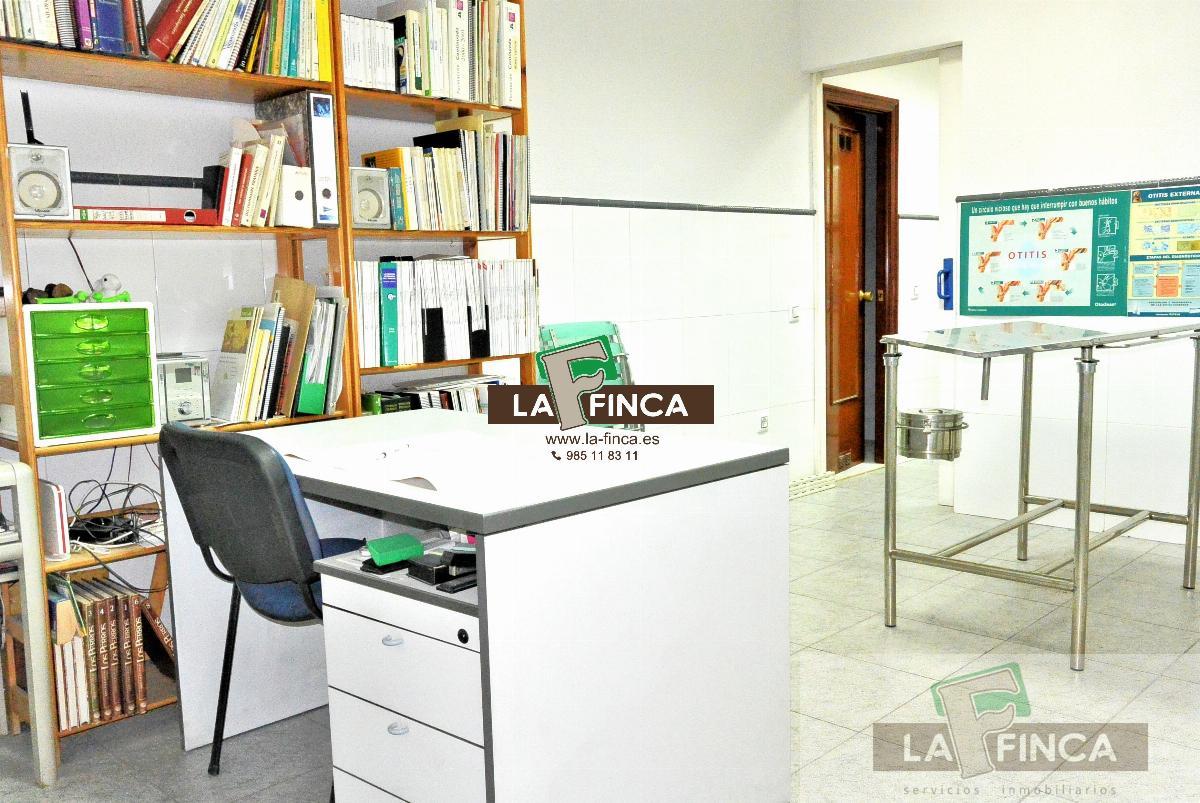 For sale of commercial in Oviedo