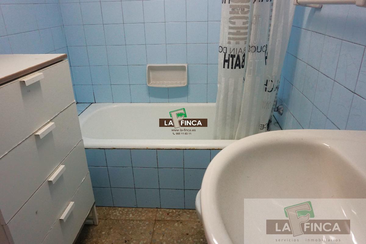 For sale of house in Oviedo