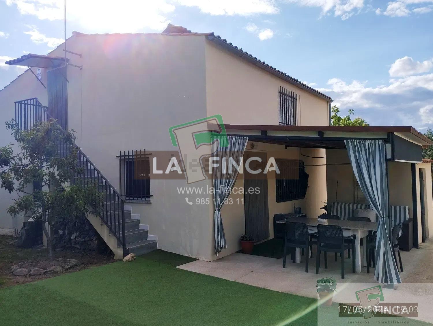 For sale of house in Garciaz