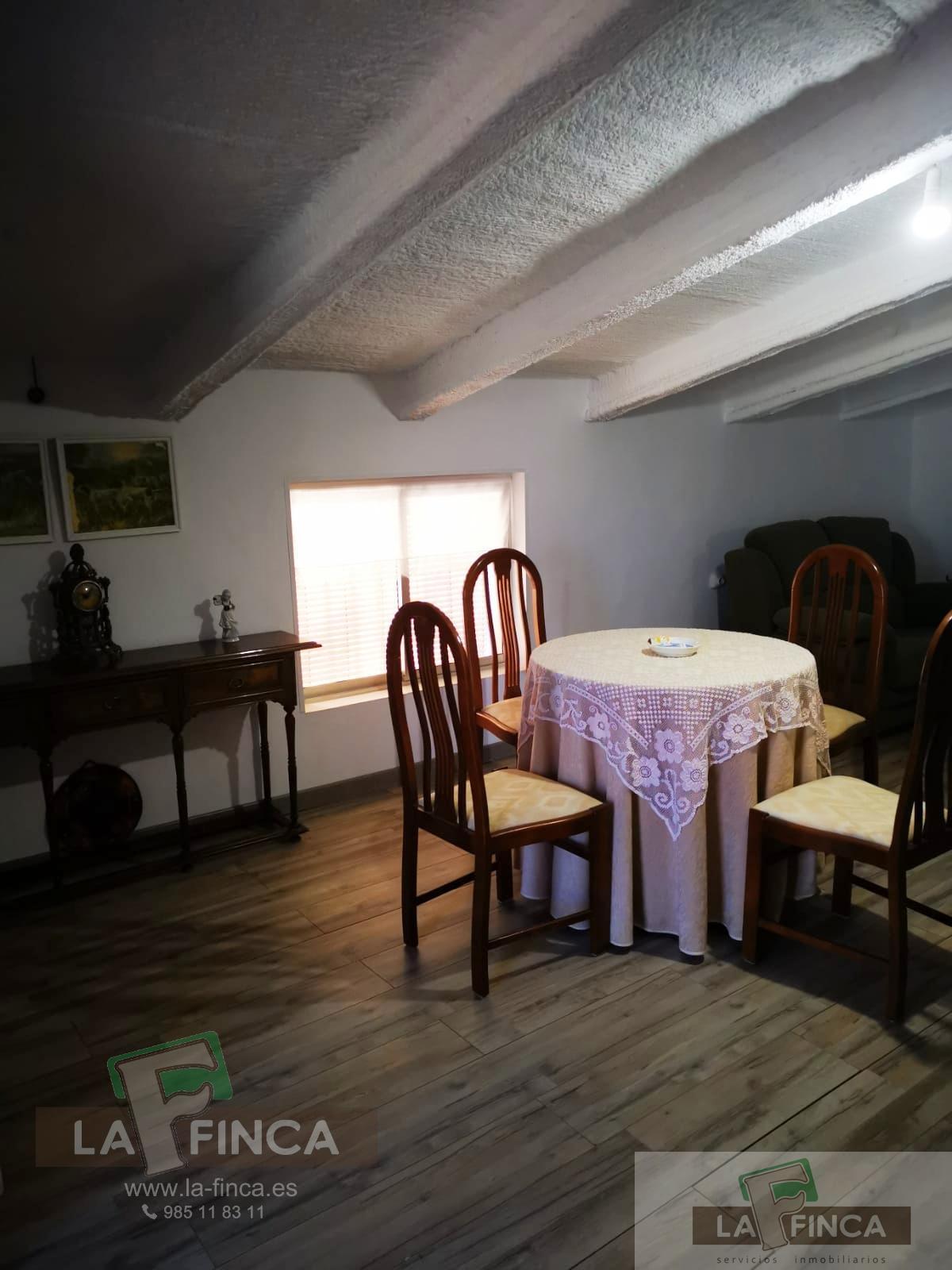 For sale of house in Garciaz