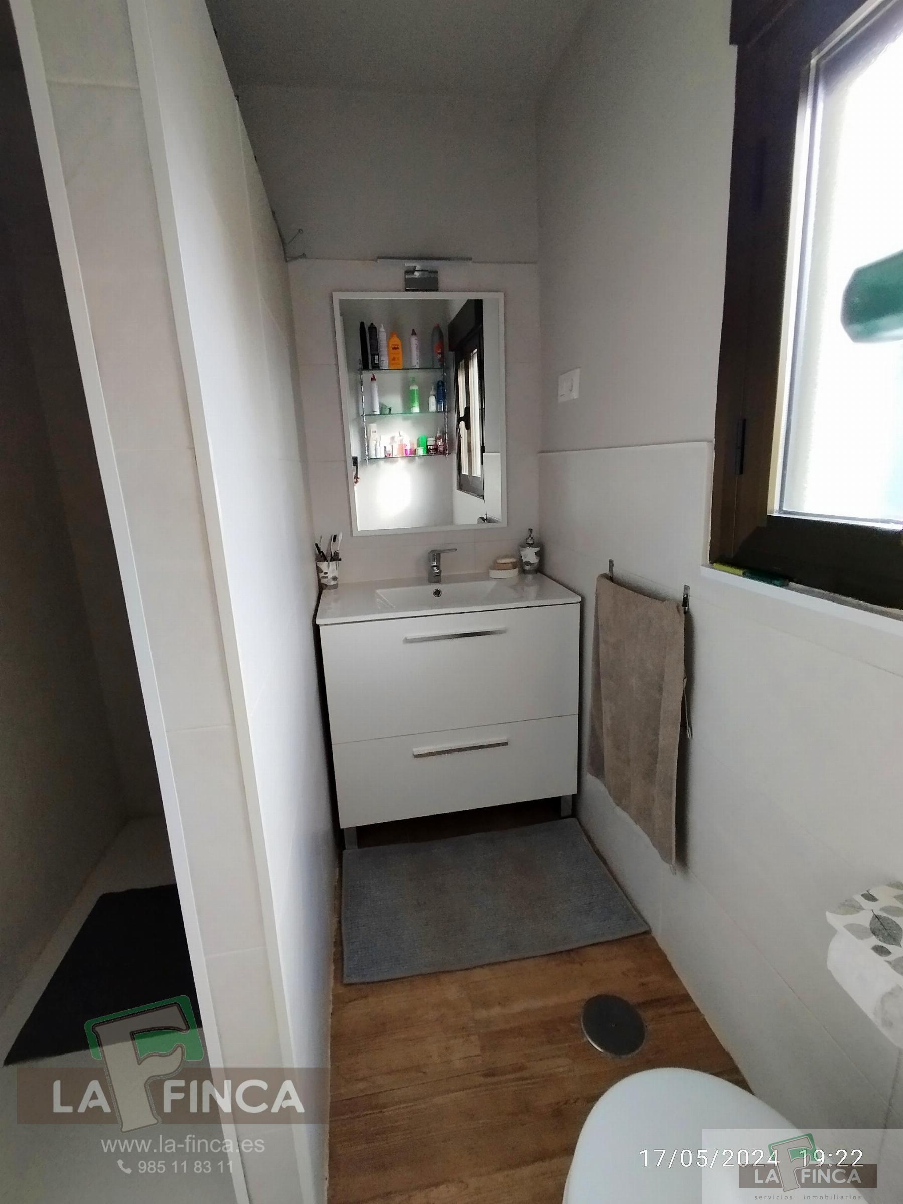 For sale of house in Garciaz