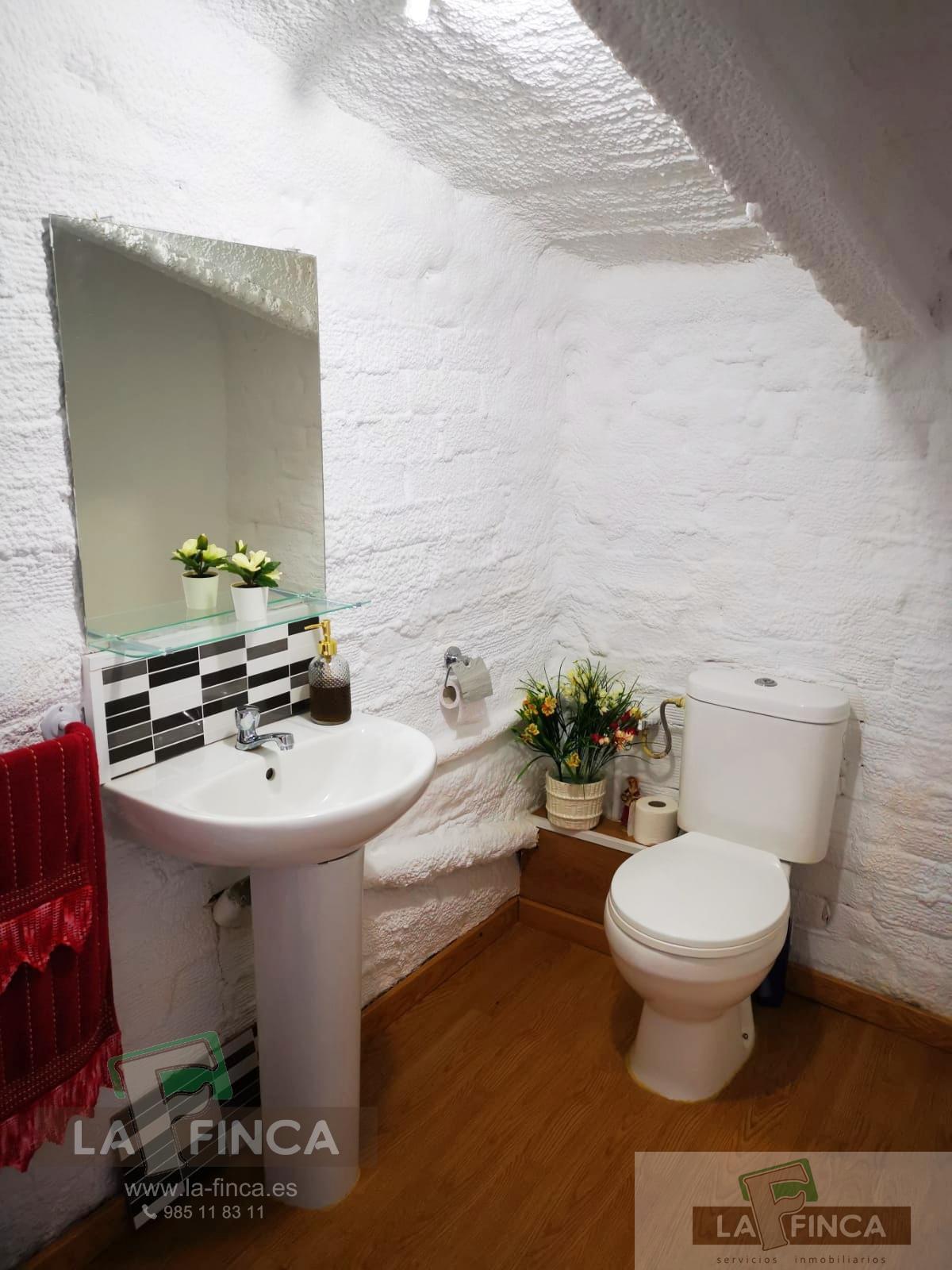 For sale of house in Garciaz