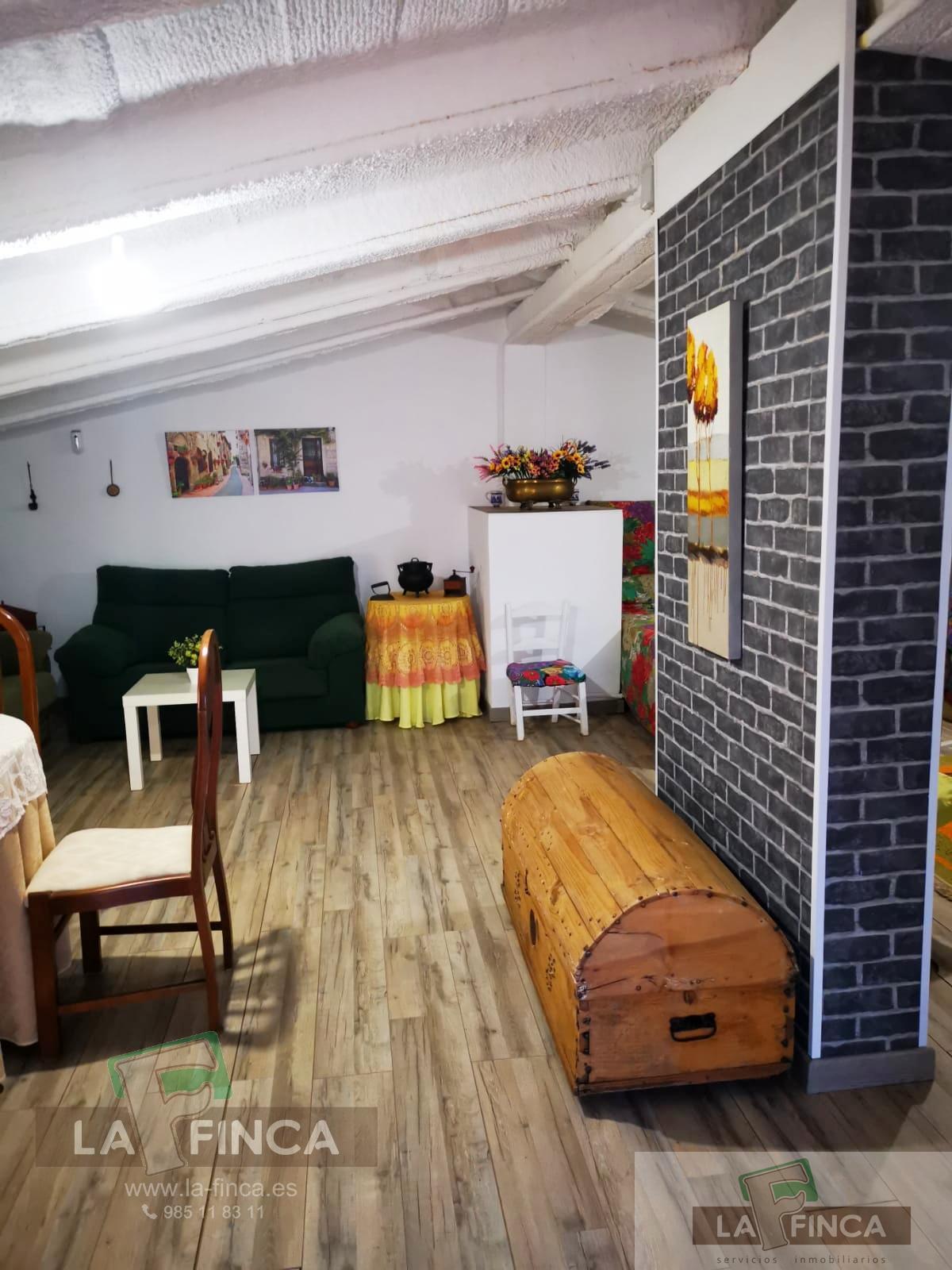 For sale of house in Garciaz