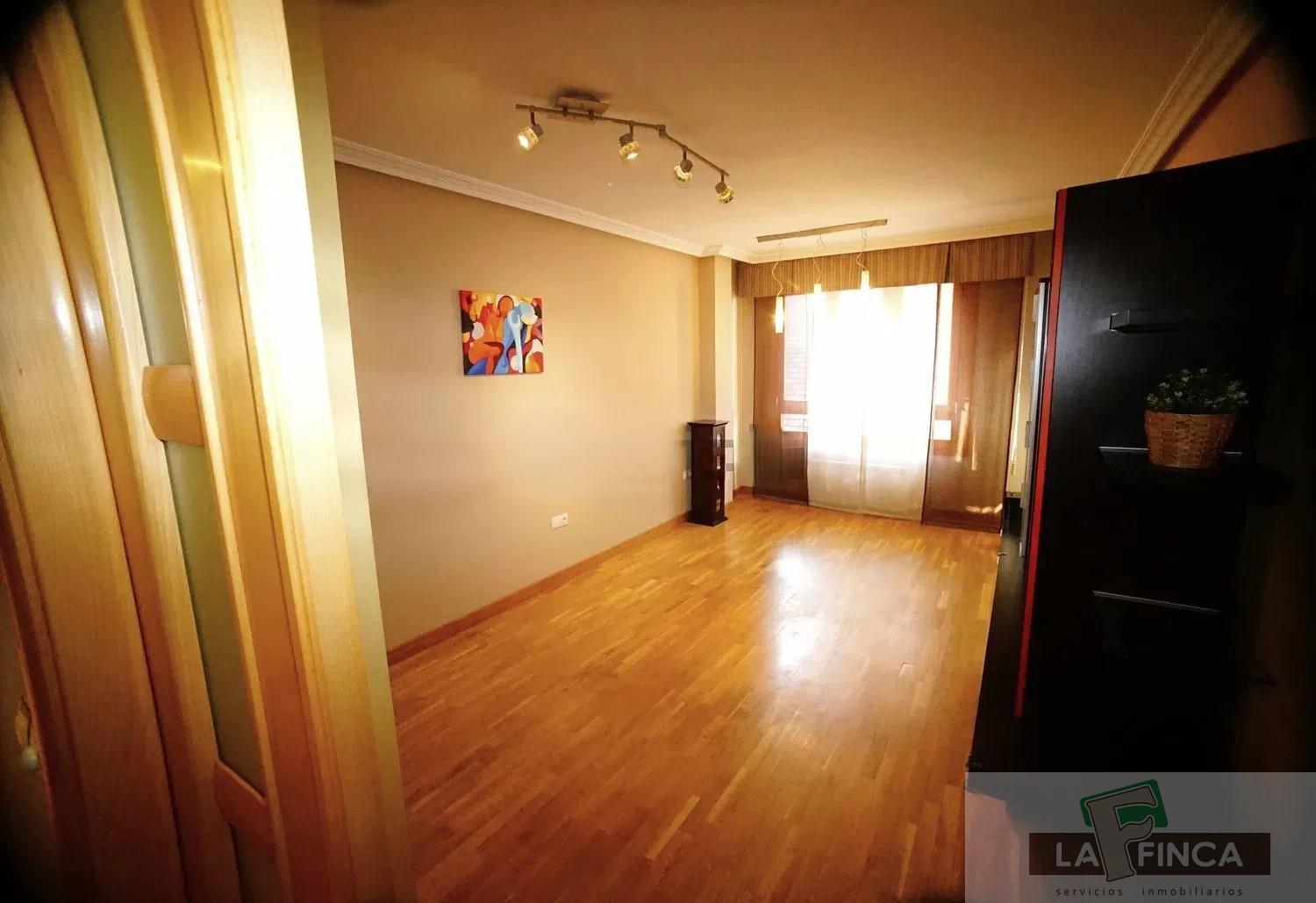For sale of flat in Oviedo