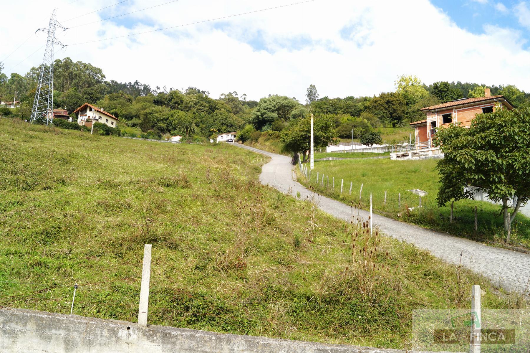 For sale of land in Oviedo