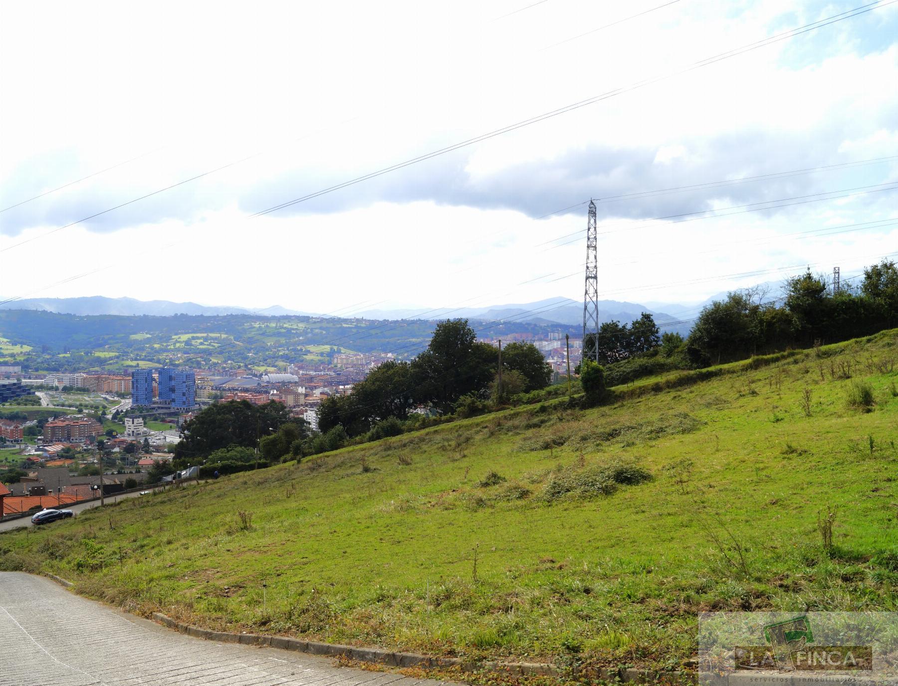 For sale of land in Oviedo