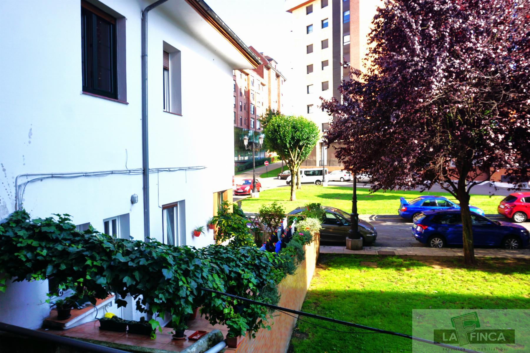 For sale of office in Oviedo