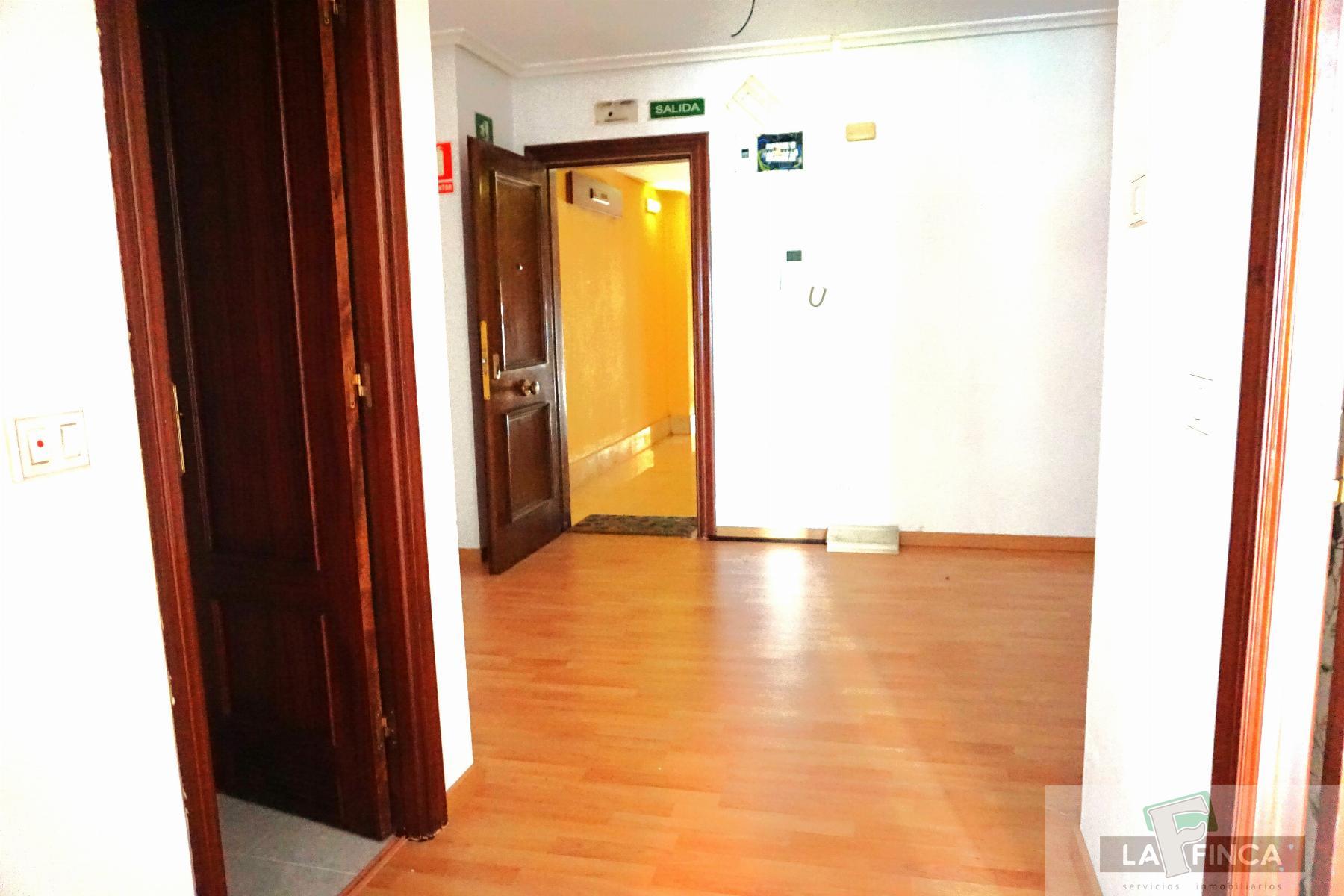 For sale of office in Oviedo