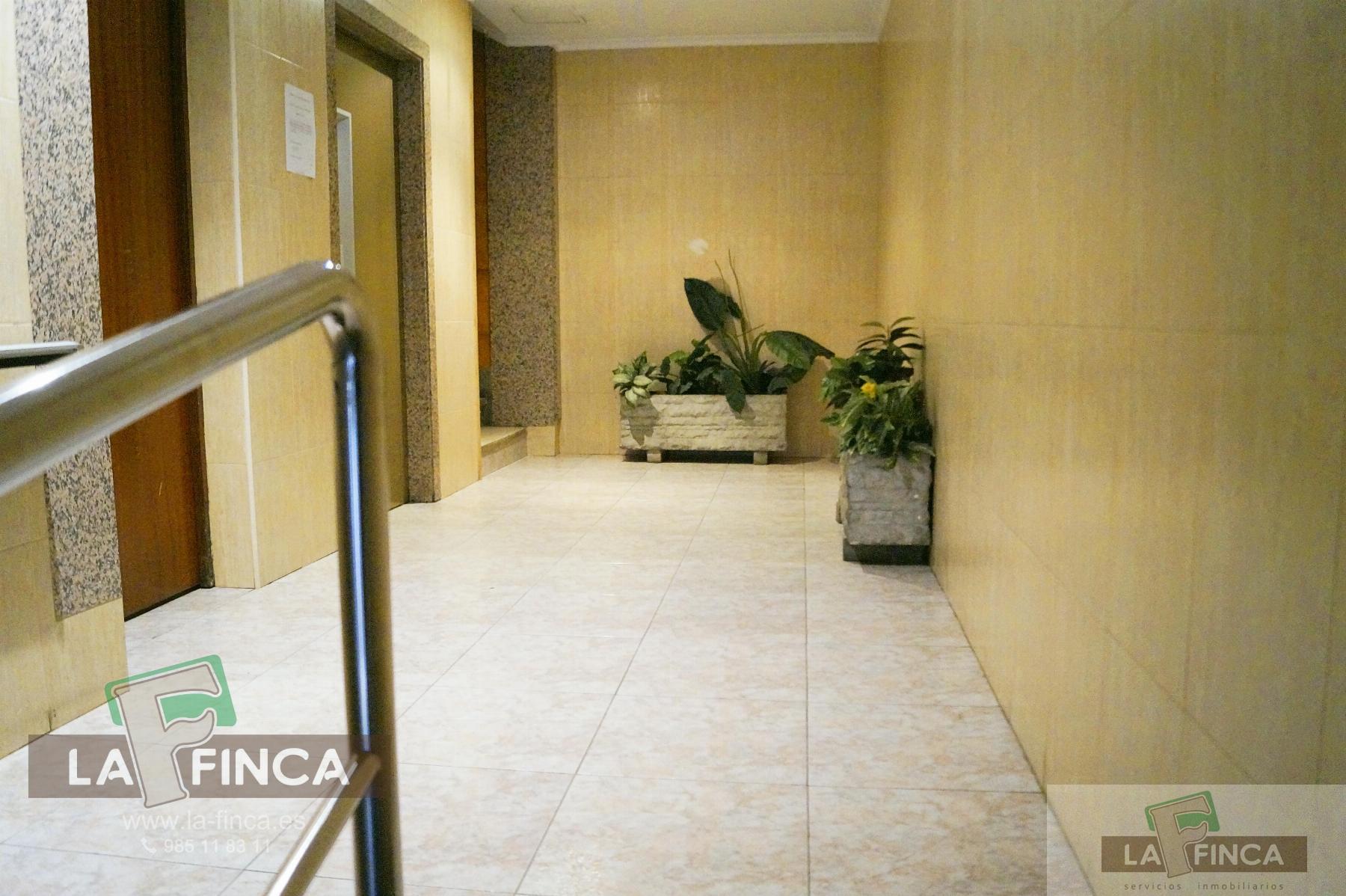 For sale of flat in Gijón