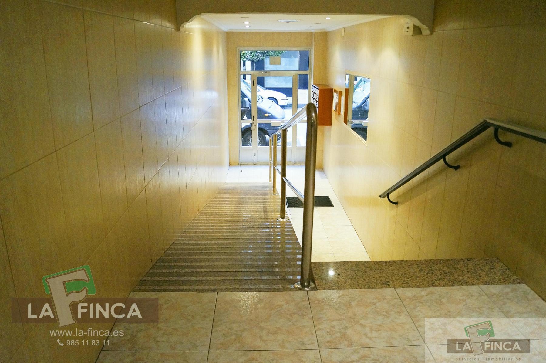 For sale of flat in Gijón