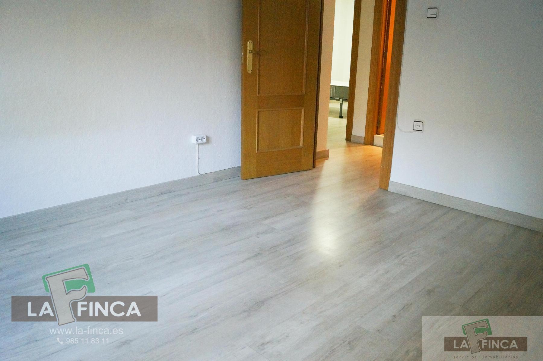 For sale of flat in Gijón