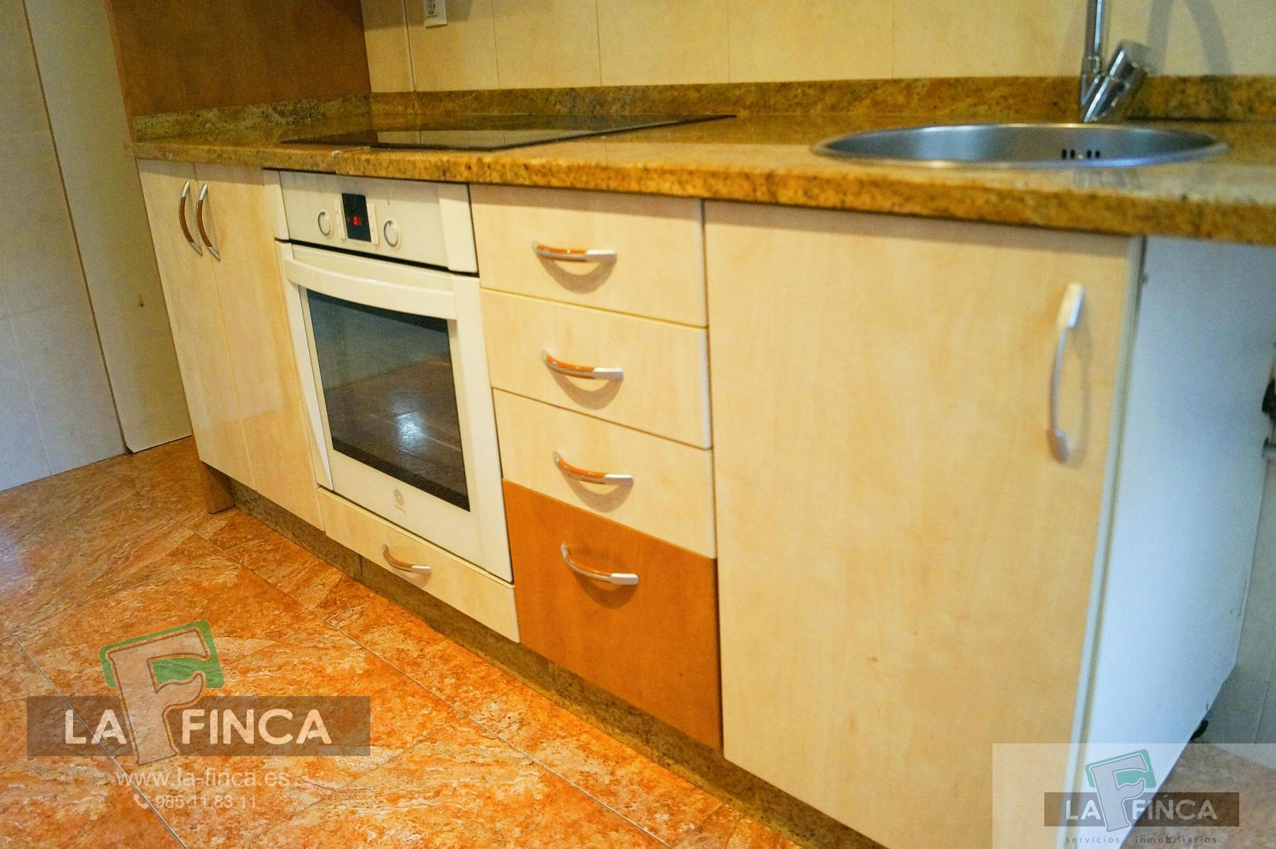 For sale of flat in Gijón