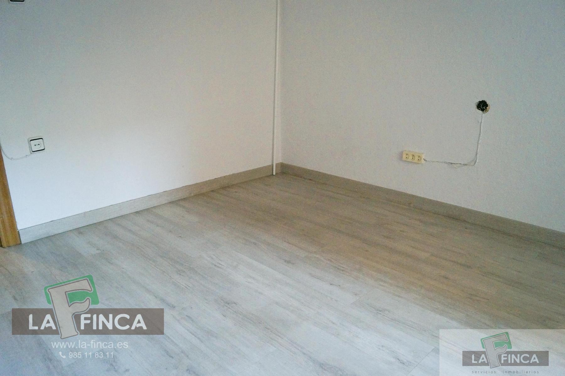 For sale of flat in Gijón
