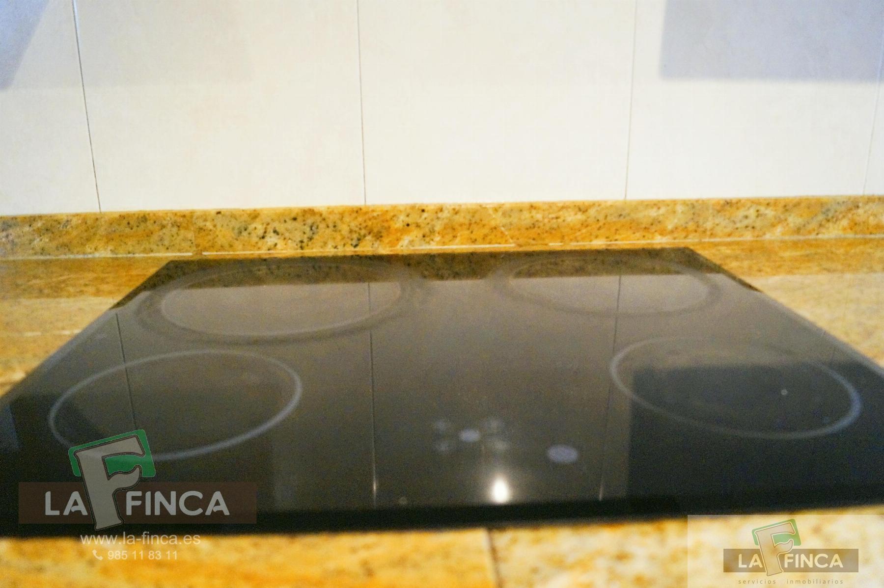 For sale of flat in Gijón