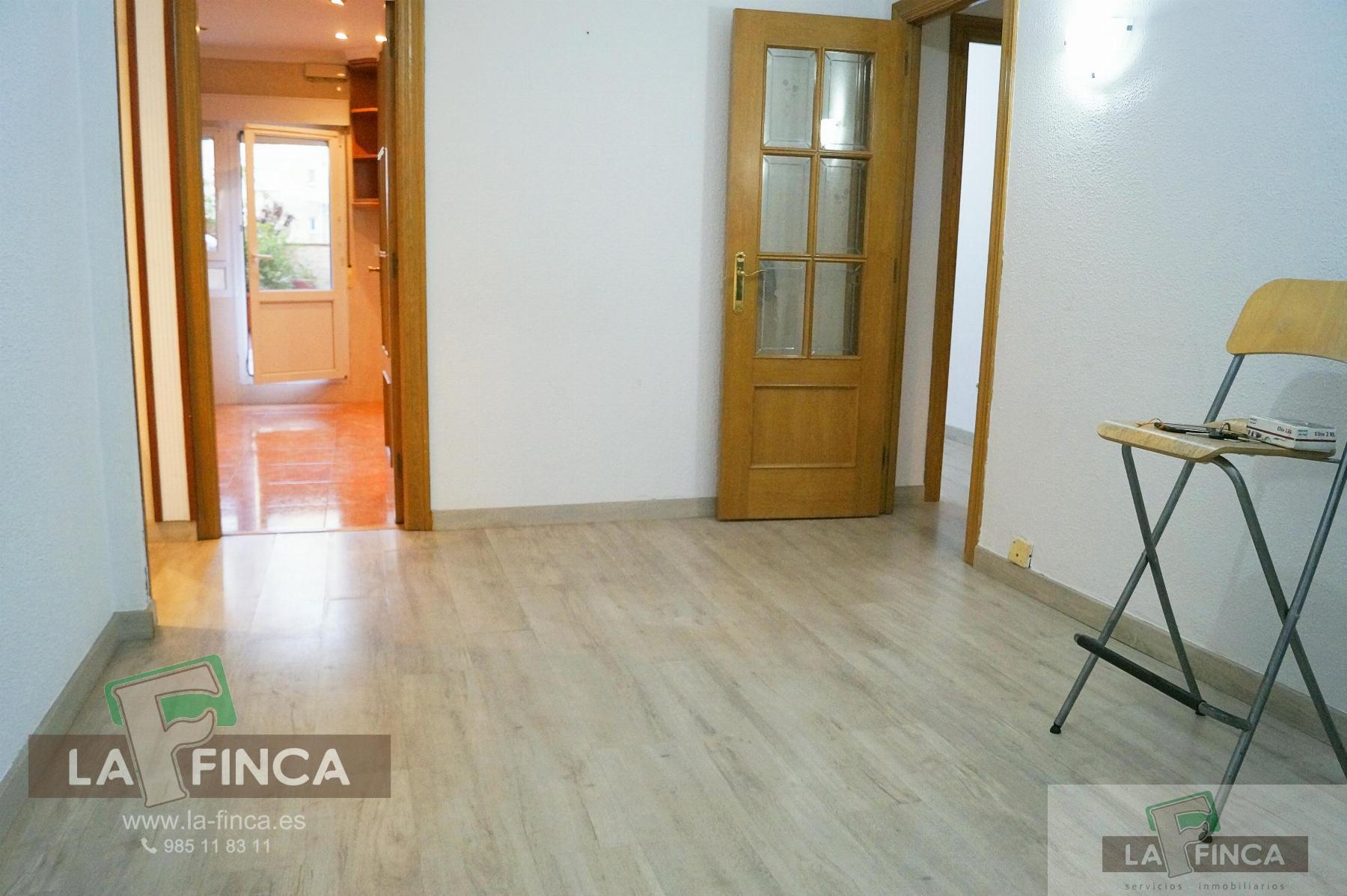 For sale of flat in Gijón