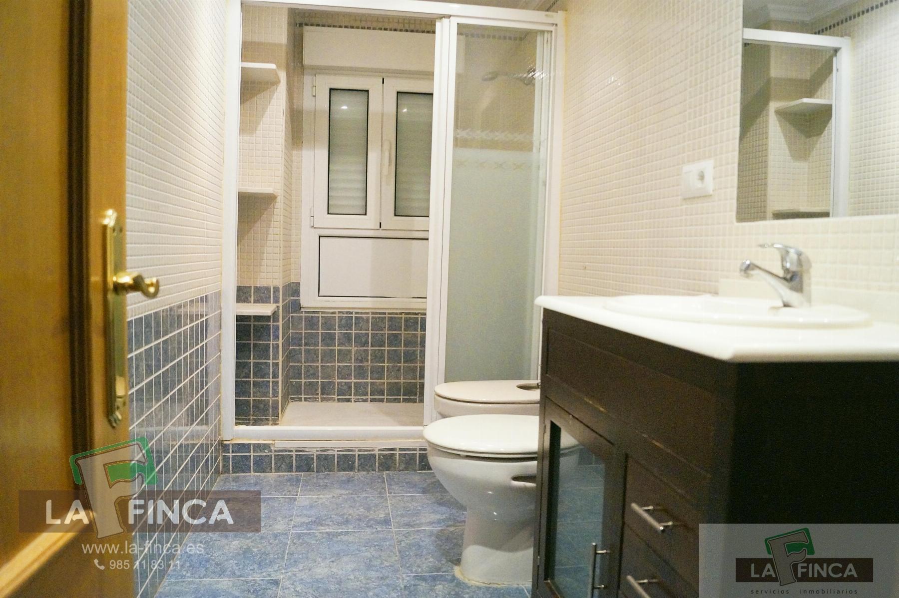 For sale of flat in Gijón