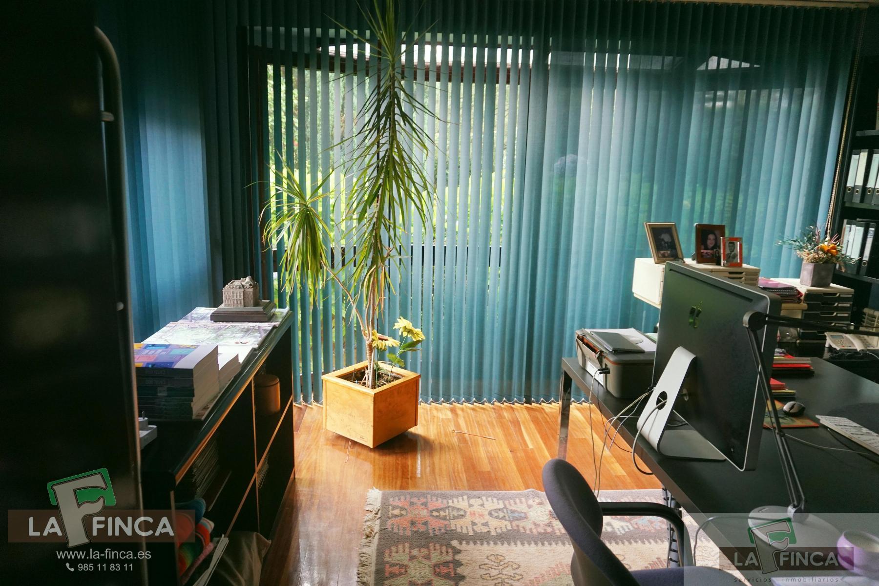 For sale of house in Oviedo