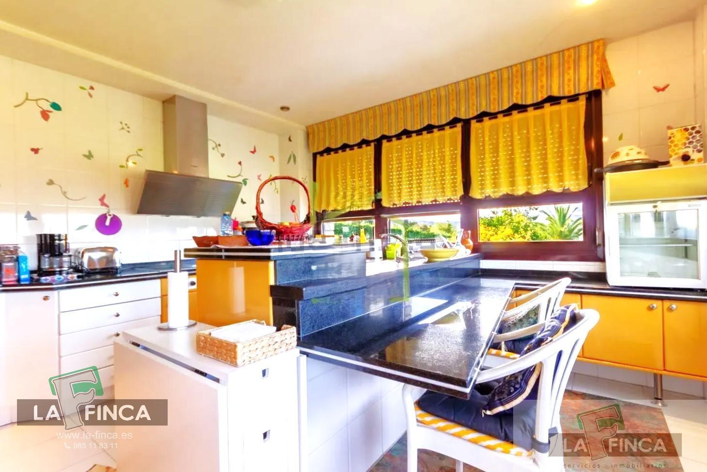 For sale of house in Oviedo