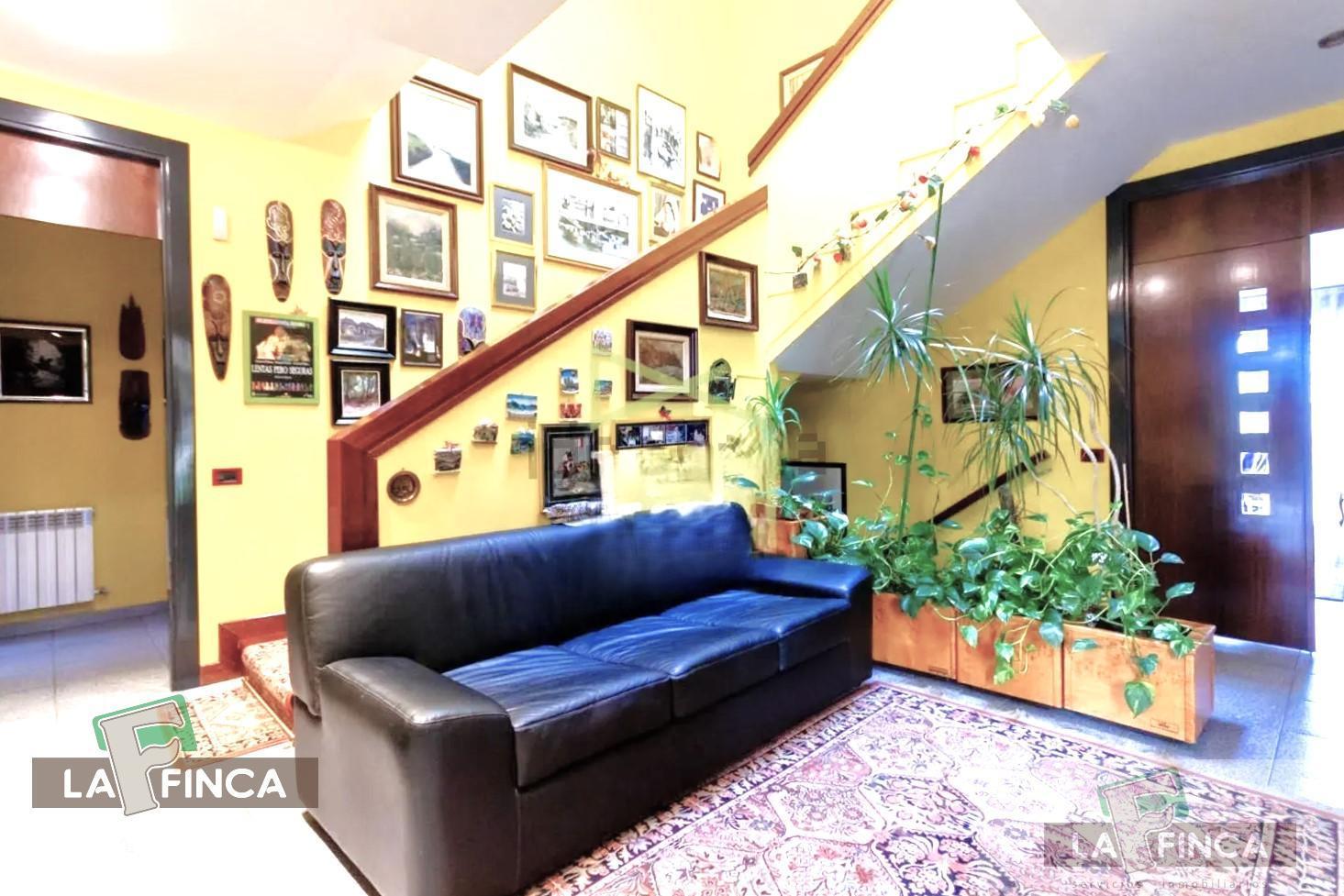 For sale of house in Oviedo