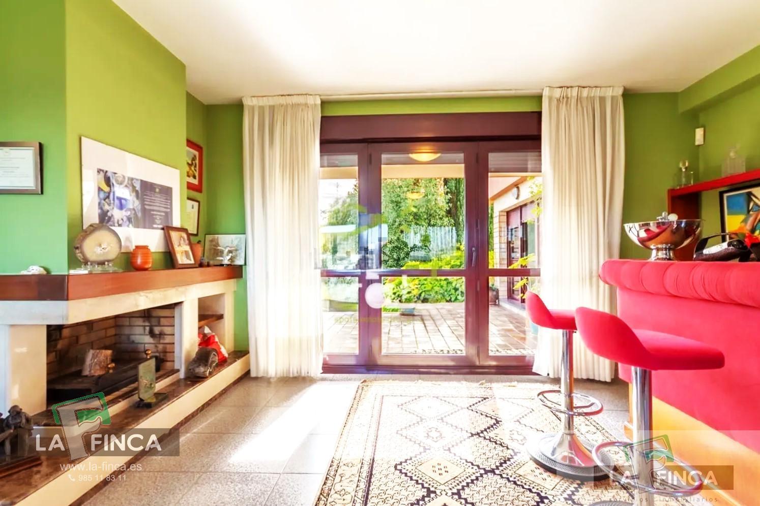 For sale of house in Oviedo
