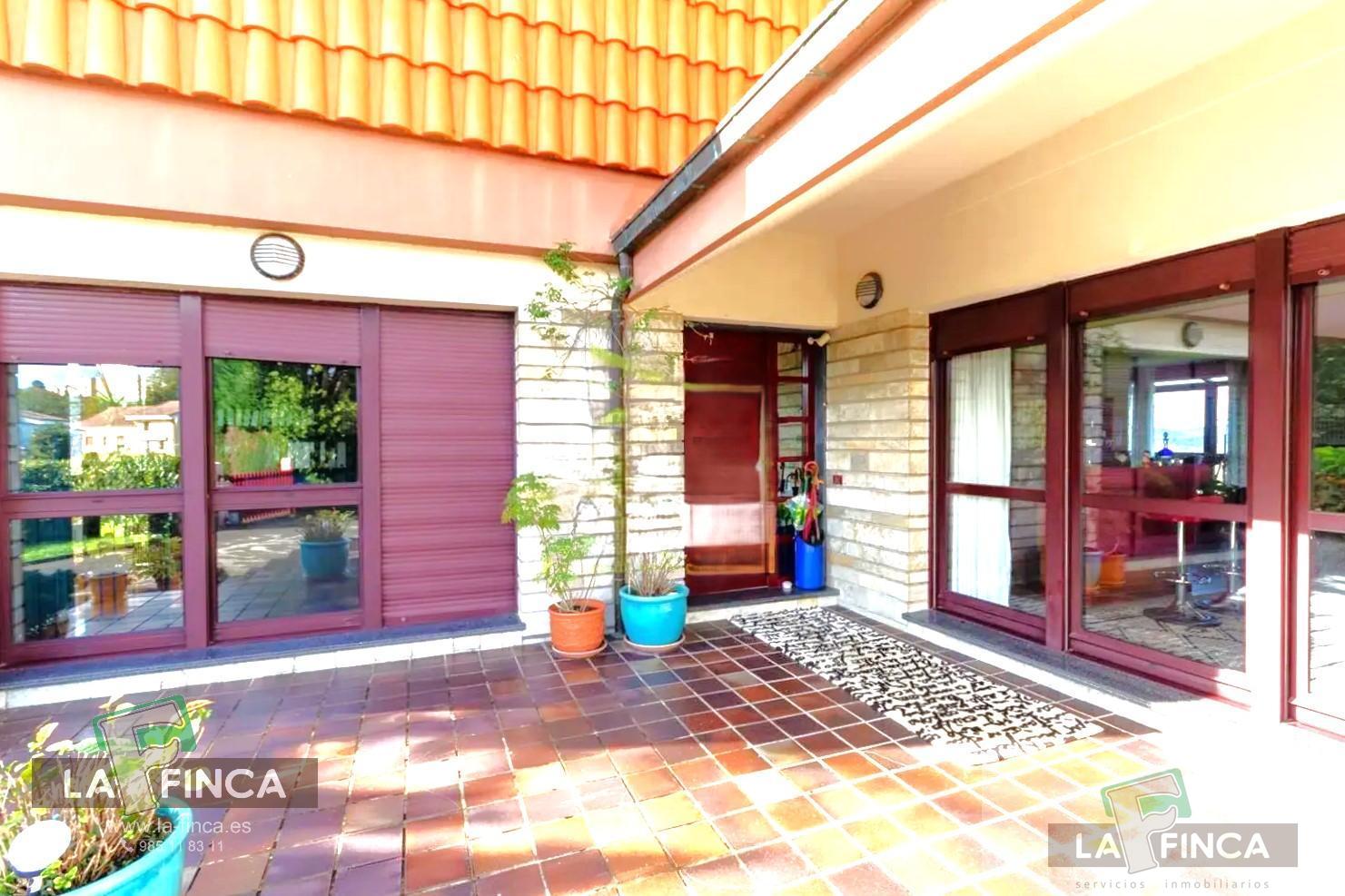 For sale of house in Oviedo