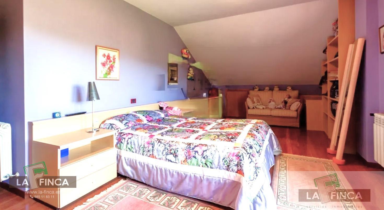 For sale of house in Oviedo