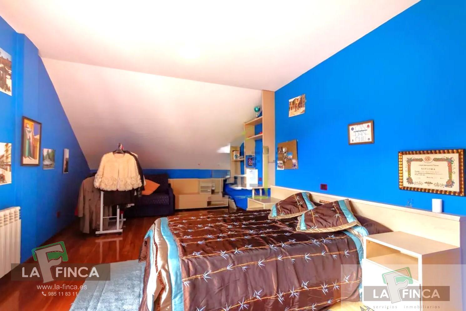 For sale of house in Oviedo