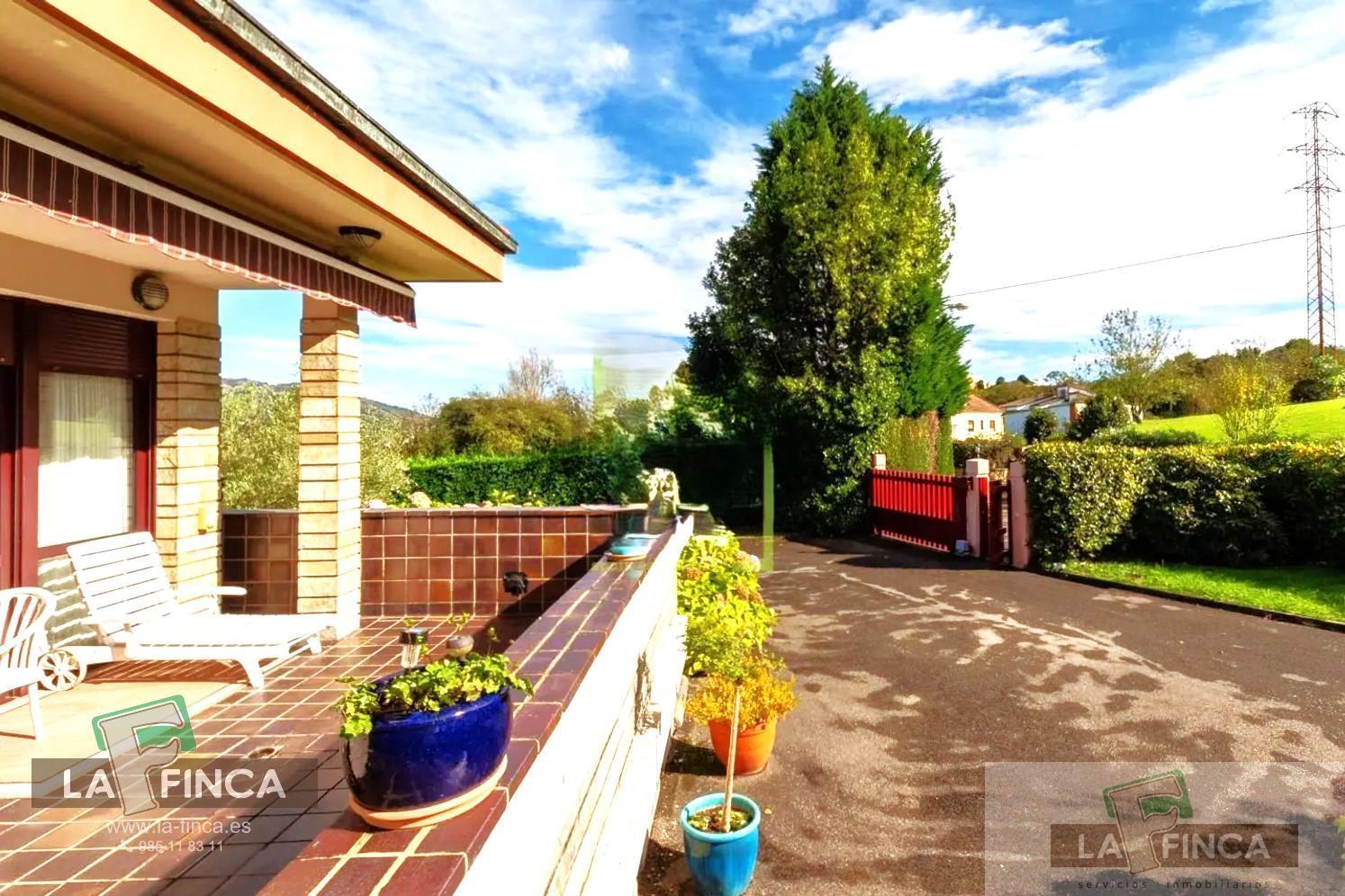 For sale of house in Oviedo