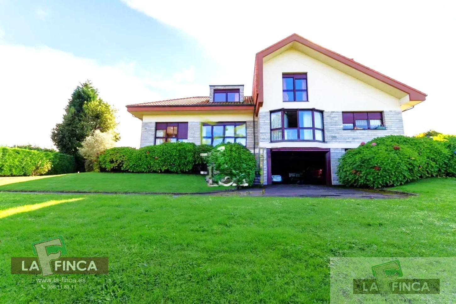For sale of house in Oviedo