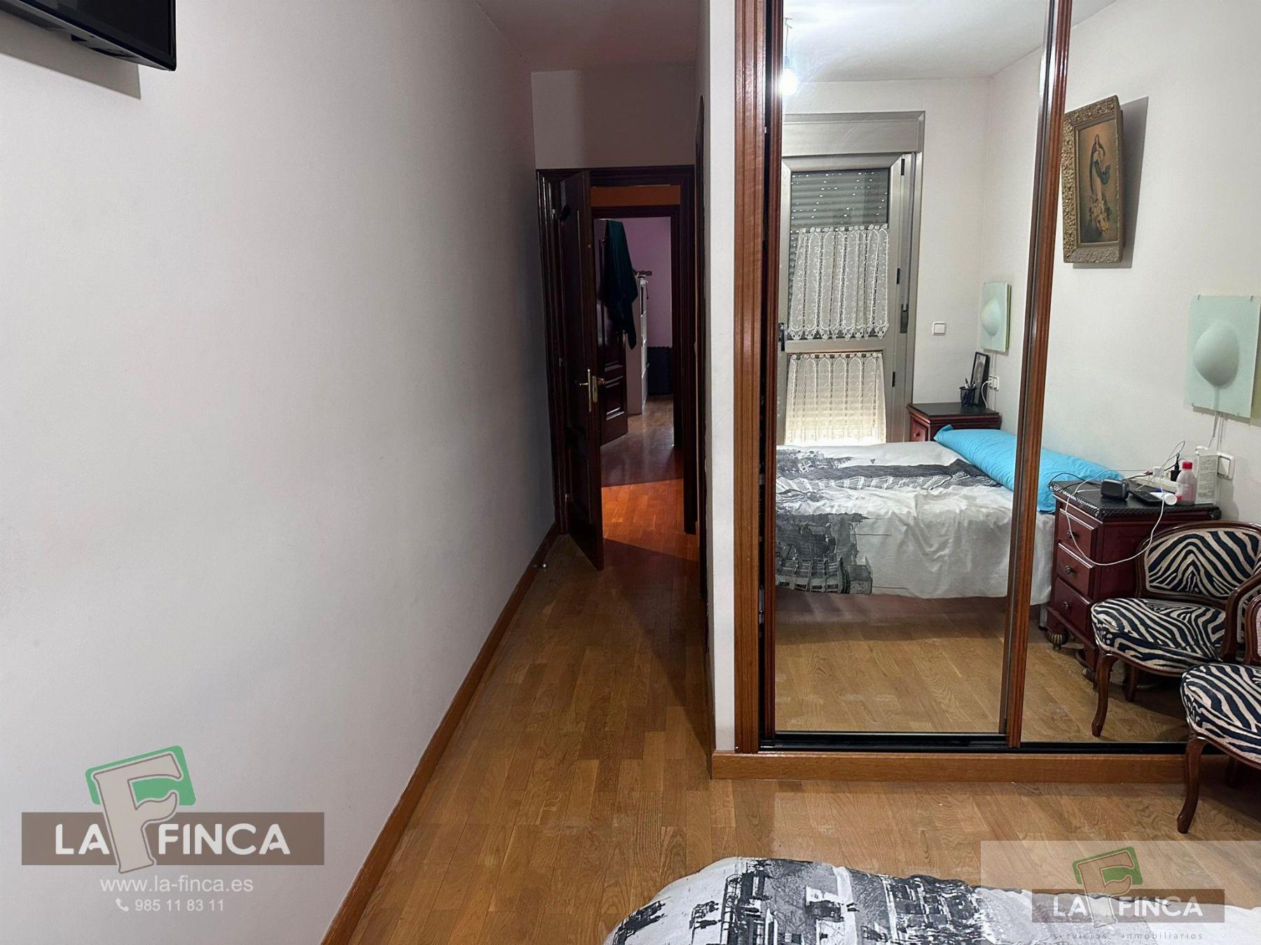 For sale of flat in Oviedo