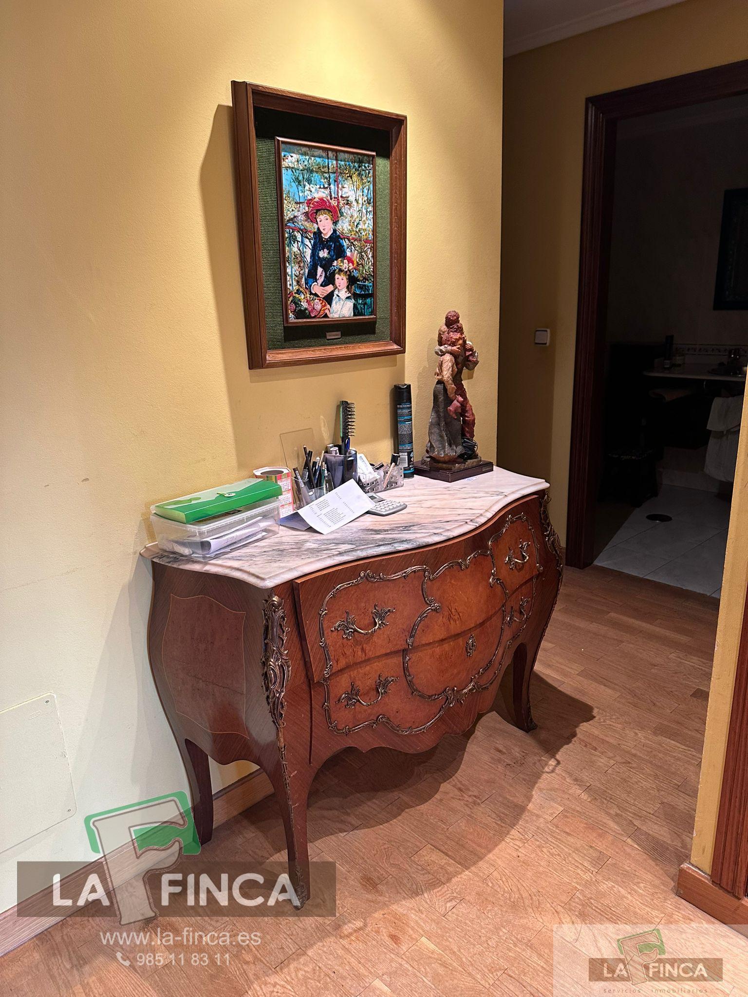 For sale of flat in Oviedo