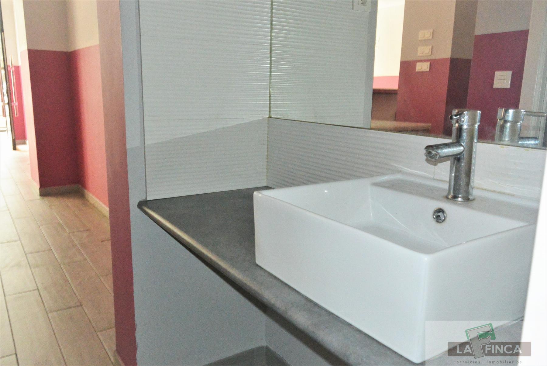 Alquiler de local comercial en Oviedo